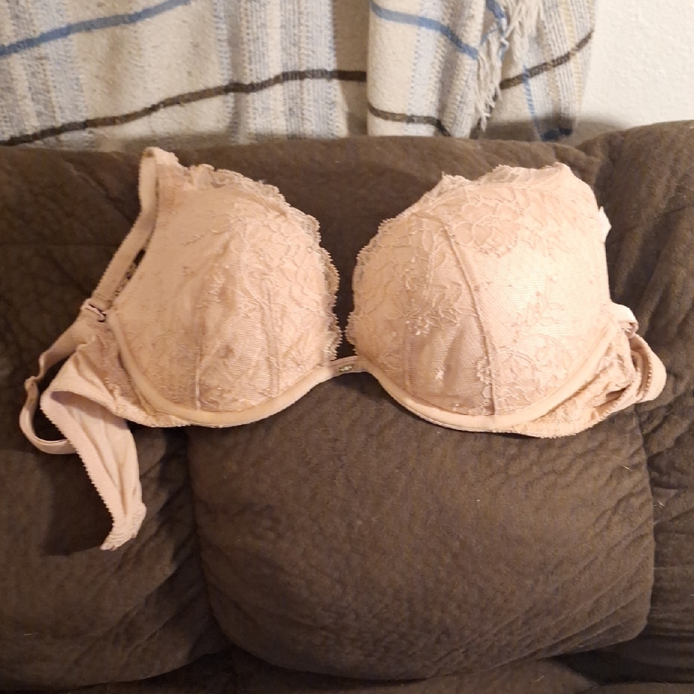Victoria's Secret Lace Bra - Cream